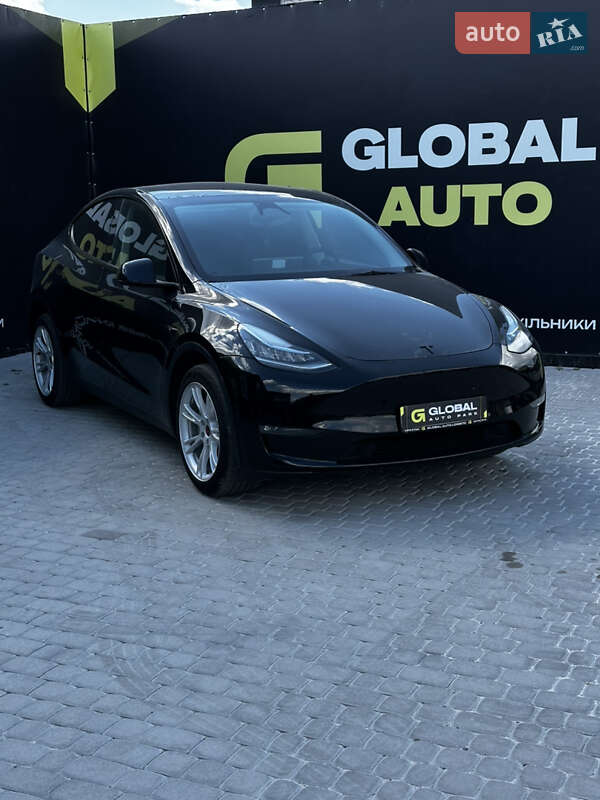 Позашляховик / Кросовер Tesla Model Y 2023 в Львові