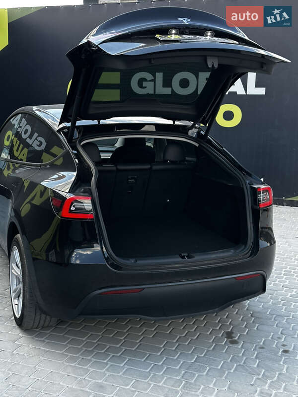 Позашляховик / Кросовер Tesla Model Y 2023 в Львові