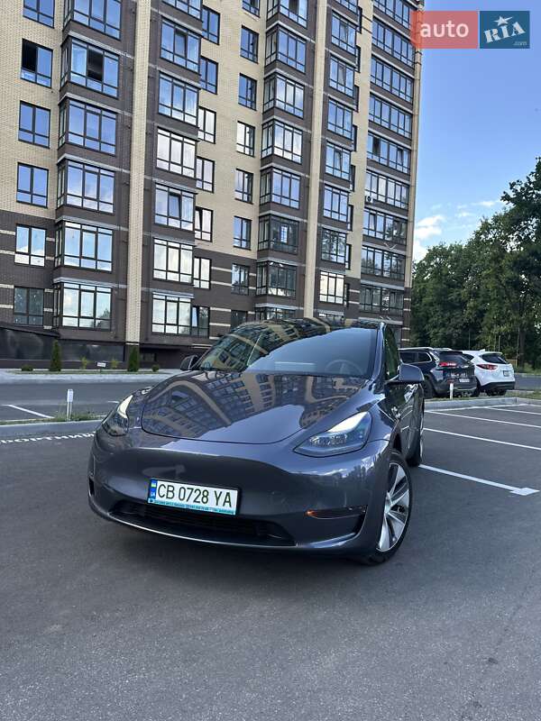 Tesla Model Y 2023
