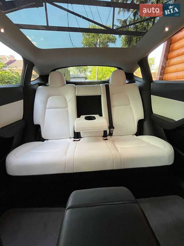 Внедорожник / Кроссовер Tesla Model Y 2021 в Днепре