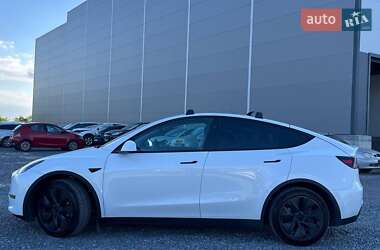 Внедорожник / Кроссовер Tesla Model Y 2024 в 