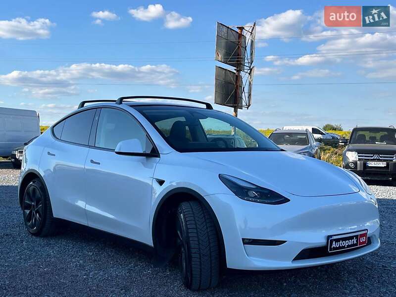 Внедорожник / Кроссовер Tesla Model Y 2024 в Львове