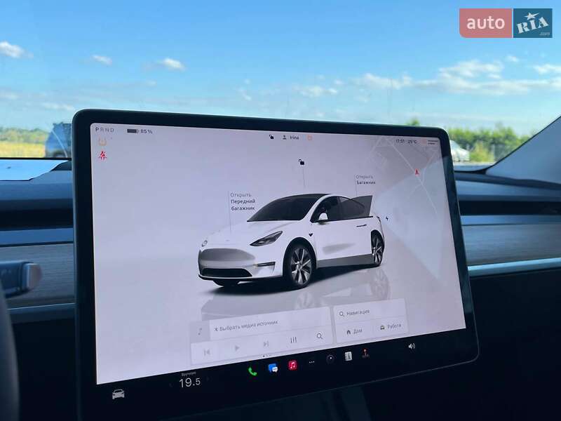 Внедорожник / Кроссовер Tesla Model Y 2024 в Львове