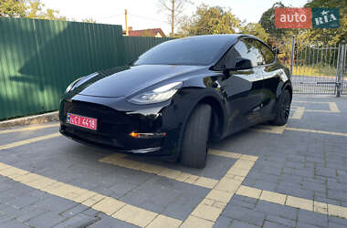 Позашляховик / Кросовер Tesla Model Y 2022 в 