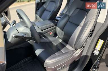 Внедорожник / Кроссовер Tesla Model Y 2021 в 