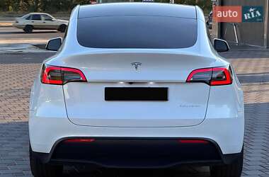 Внедорожник / Кроссовер Tesla Model Y 2024 в 