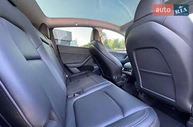Внедорожник / Кроссовер Tesla Model Y 2024 в 