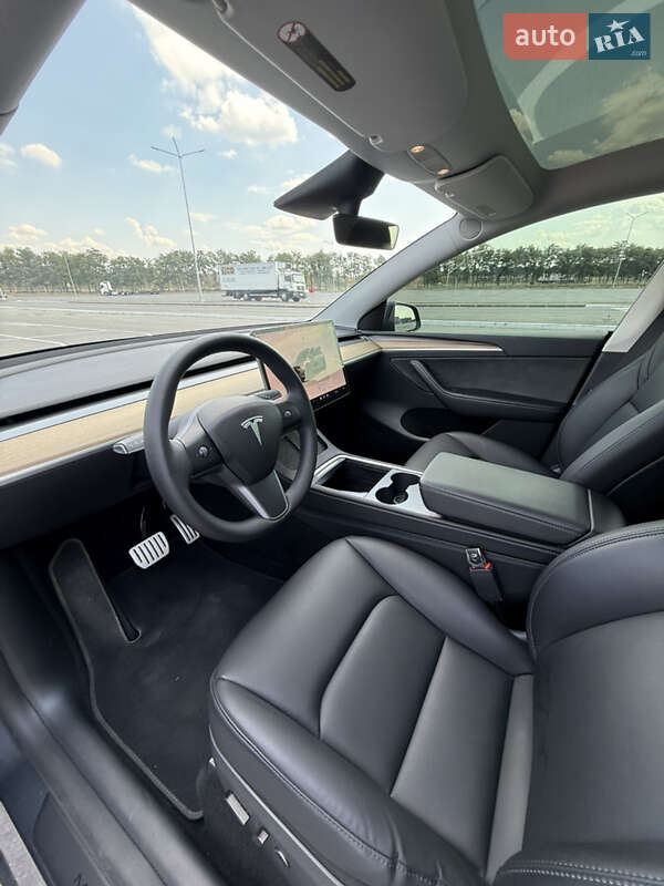 Внедорожник / Кроссовер Tesla Model Y 2023 в Днепре