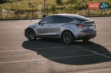 Внедорожник / Кроссовер Tesla Model Y 2024 в 