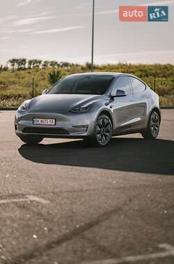 Внедорожник / Кроссовер Tesla Model Y 2024 в 