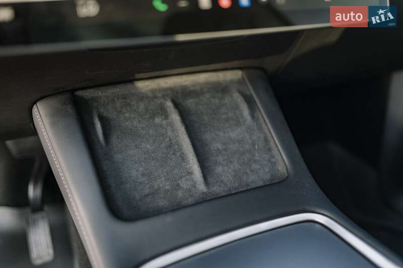 Позашляховик / Кросовер Tesla Model Y 2024 в Рівному фото 54 Позашляховик / Кросовер Tesla Model Y 2024 в Рівному