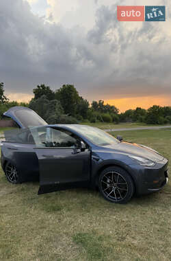 Внедорожник / Кроссовер Tesla Model Y 2023 в 