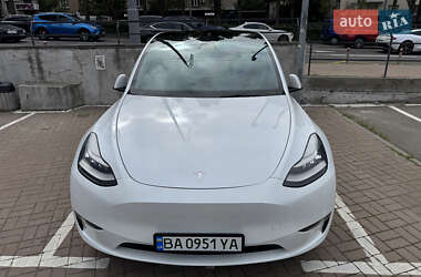 Внедорожник / Кроссовер Tesla Model Y 2021 в 