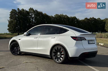 Позашляховик / Кросовер Tesla Model Y 2022 в 