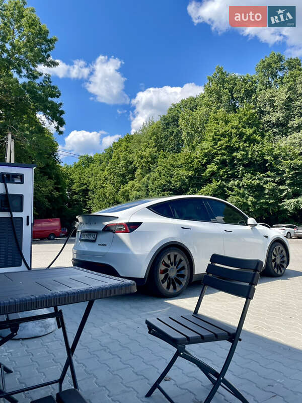 Позашляховик / Кросовер Tesla Model Y 2022 в Сумах фото 15 Позашляховик / Кросовер Tesla Model Y 2022 в Сумах