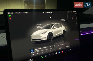 Позашляховик / Кросовер Tesla Model Y 2022 в 