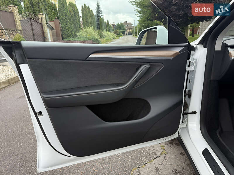 Внедорожник / Кроссовер Tesla Model Y 2023 в Ровно фото 14 Внедорожник / Кроссовер Tesla Model Y 2023 в Ровно