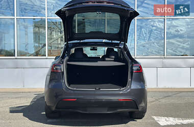 Внедорожник / Кроссовер Tesla Model Y 2024 в 