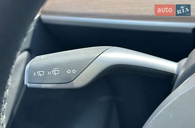 Внедорожник / Кроссовер Tesla Model Y 2024 в 