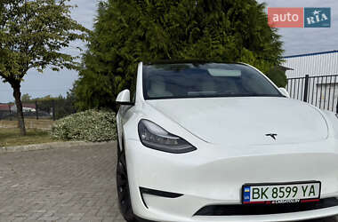 Внедорожник / Кроссовер Tesla Model Y 2020 в 