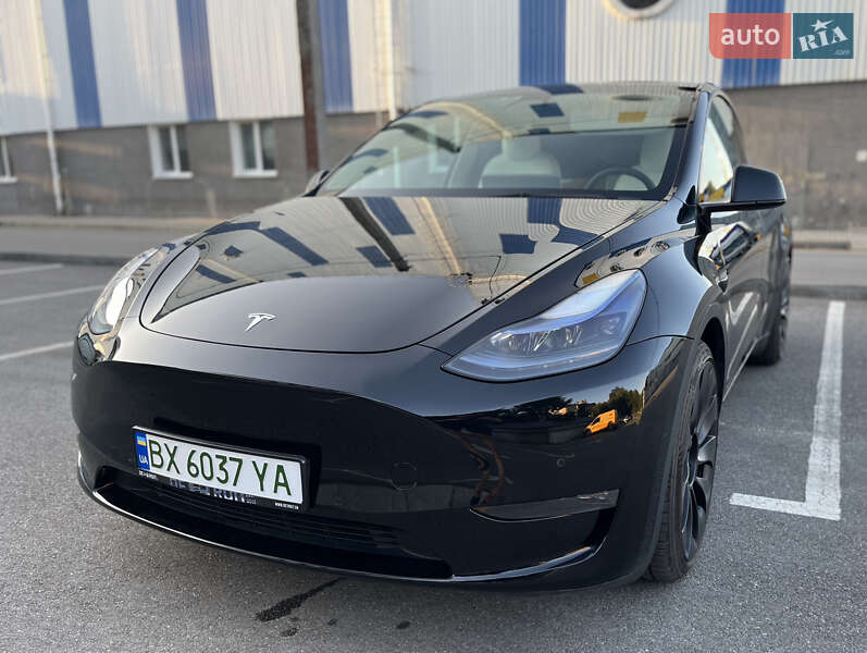 Внедорожник / Кроссовер Tesla Model Y 2021 в 