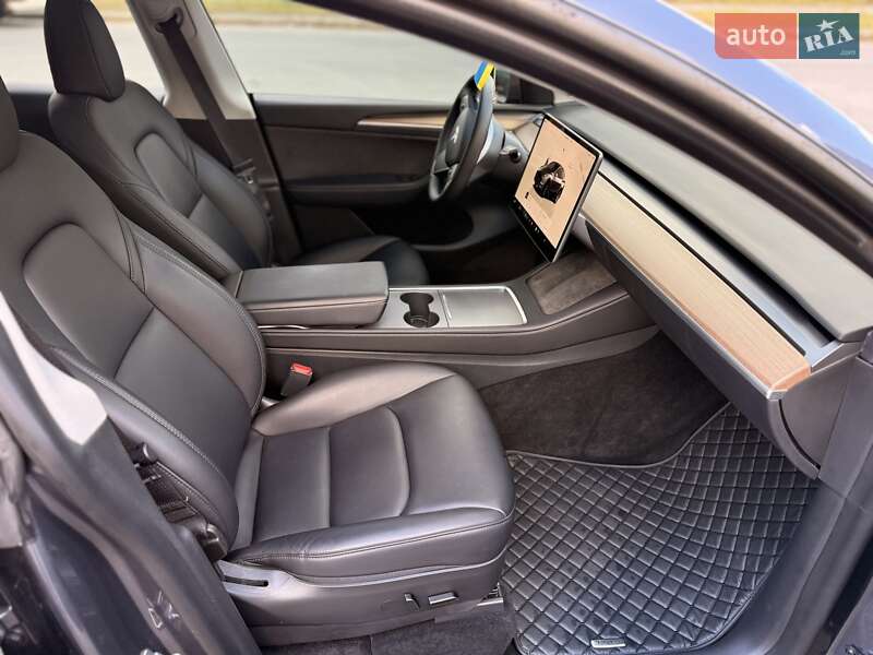 Позашляховик / Кросовер Tesla Model Y 2023 в Києві фото 15 Позашляховик / Кросовер Tesla Model Y 2023 в Києві