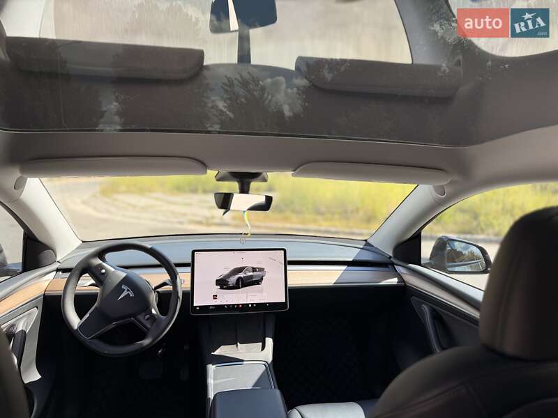 Позашляховик / Кросовер Tesla Model Y 2023 в Києві фото 23 Позашляховик / Кросовер Tesla Model Y 2023 в Києві