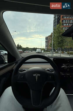 Внедорожник / Кроссовер Tesla Model Y 2023 в 