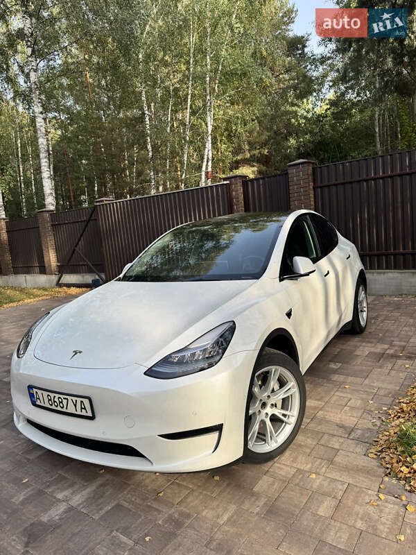 Tesla Model Y 2021