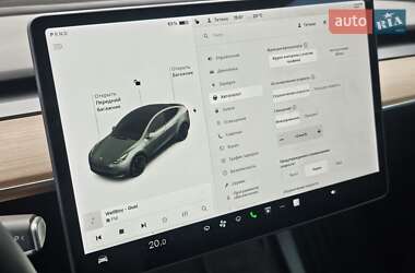 Внедорожник / Кроссовер Tesla Model Y 2021 в 