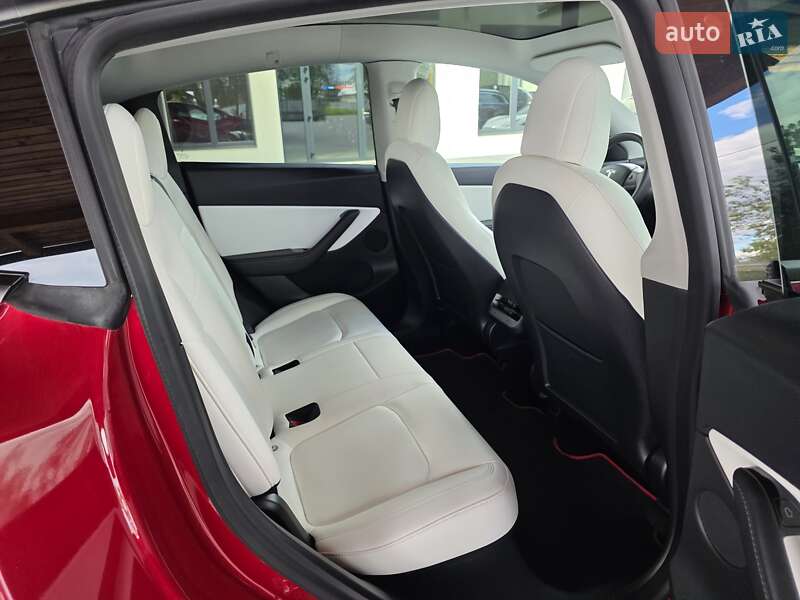 Внедорожник / Кроссовер Tesla Model Y 2020 в Коломые