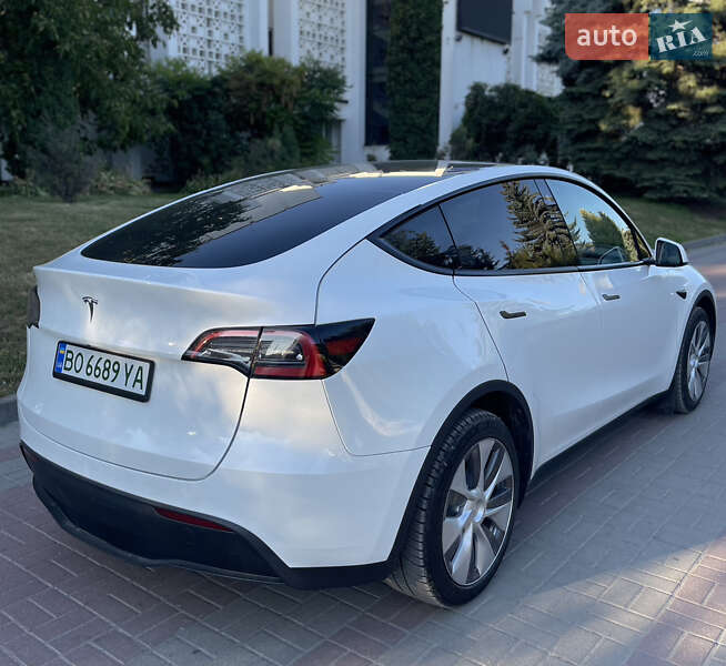 Позашляховик / Кросовер Tesla Model Y 2023 в Тернополі