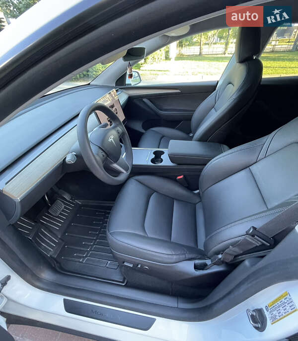Внедорожник / Кроссовер Tesla Model Y 2023 в Тернополе