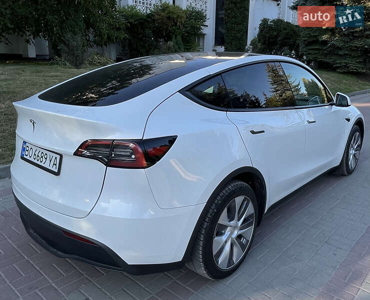 Позашляховик / Кросовер Tesla Model Y 2023 в Тернополі