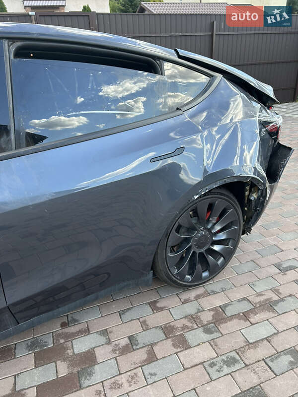 Позашляховик / Кросовер Tesla Model Y 2022 в Києві