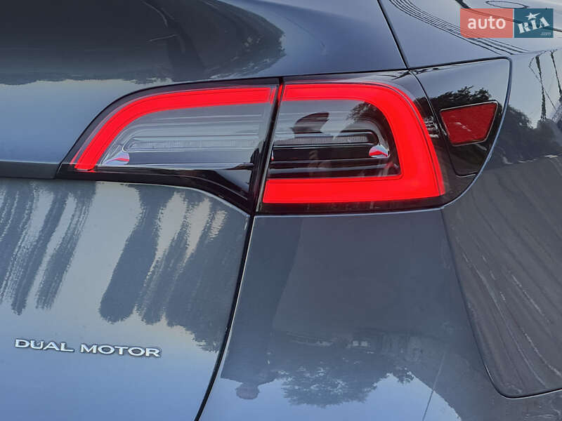 Внедорожник / Кроссовер Tesla Model Y 2023 в Киеве