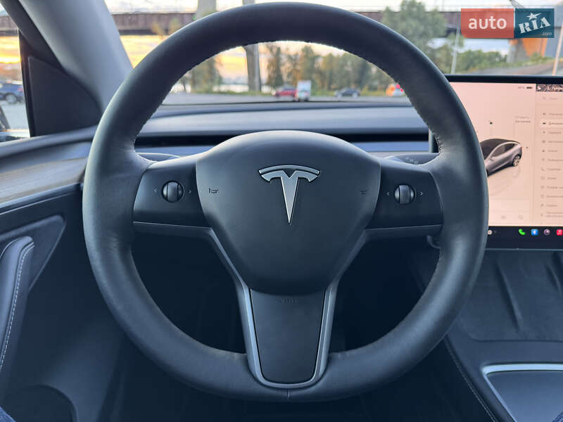 Внедорожник / Кроссовер Tesla Model Y 2023 в Киеве