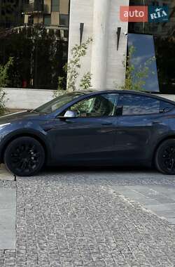 Внедорожник / Кроссовер Tesla Model Y 2021 в 