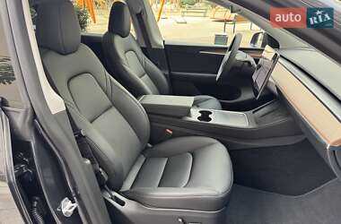 Внедорожник / Кроссовер Tesla Model Y 2025 в 