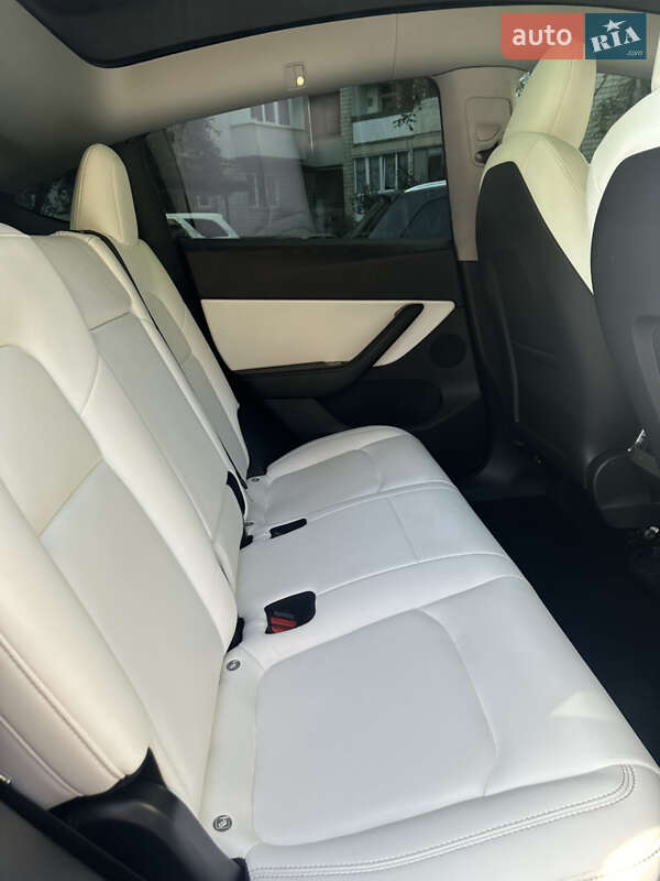 Позашляховик / Кросовер Tesla Model Y 2020 в Львові