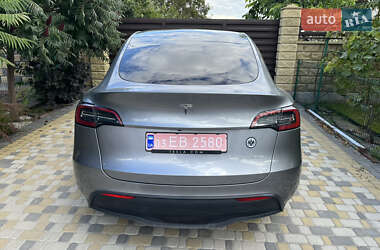 Внедорожник / Кроссовер Tesla Model Y 2024 в 