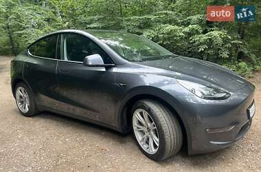 Позашляховик / Кросовер Tesla Model Y 2023 в 