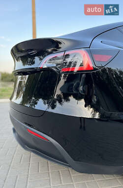 Позашляховик / Кросовер Tesla Model Y 2021 в 