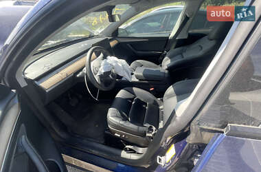 Позашляховик / Кросовер Tesla Model Y 2023 в 