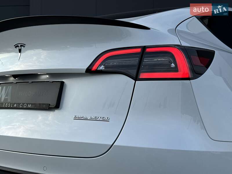 Позашляховик / Кросовер Tesla Model Y 2022 в Луцьку