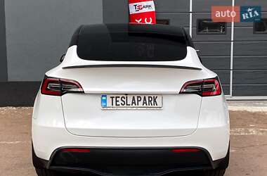 Позашляховик / Кросовер Tesla Model Y 2023 в 