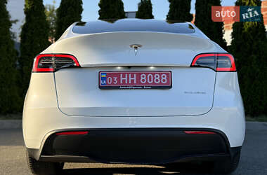 Внедорожник / Кроссовер Tesla Model Y 2023 в 