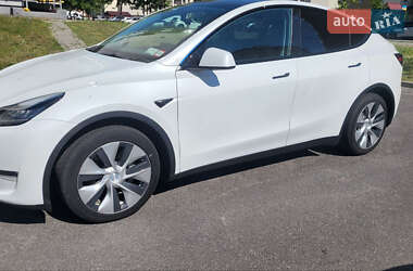 Внедорожник / Кроссовер Tesla Model Y 2021 в 