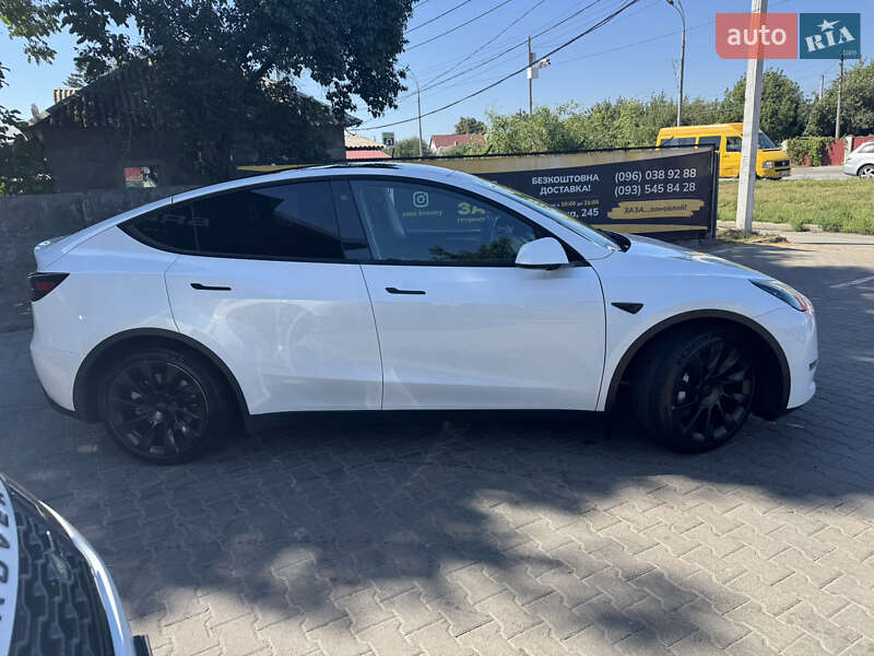 Позашляховик / Кросовер Tesla Model Y 2021 в Броварах фото 13 Позашляховик / Кросовер Tesla Model Y 2021 в Броварах