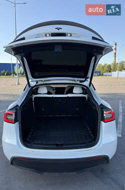 Внедорожник / Кроссовер Tesla Model Y 2023 в 